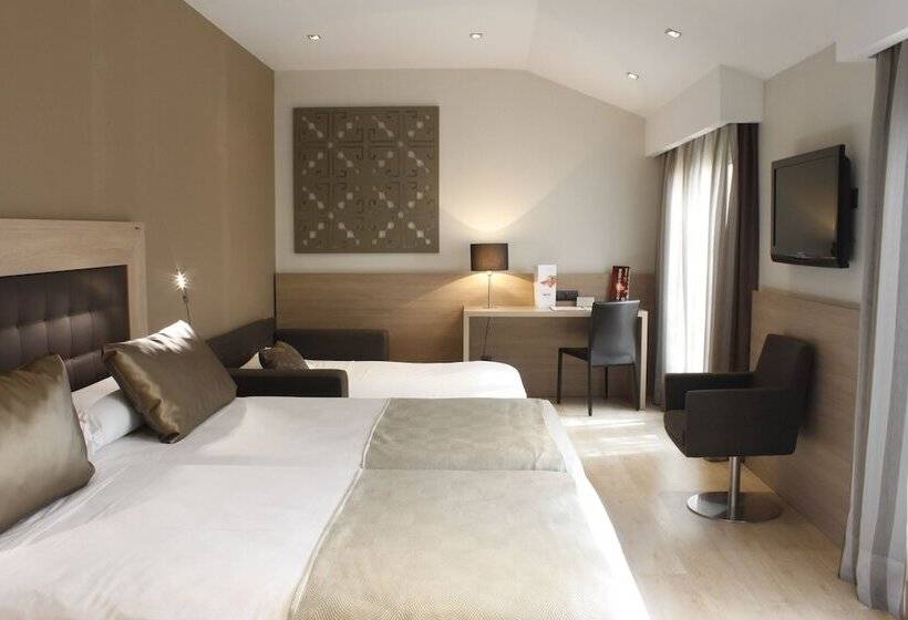 Номер Стандарт Трехместный, Catalonia Atocha