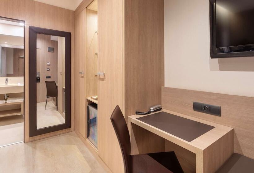 Номер Стандарт Индивидуальный, Catalonia Atocha