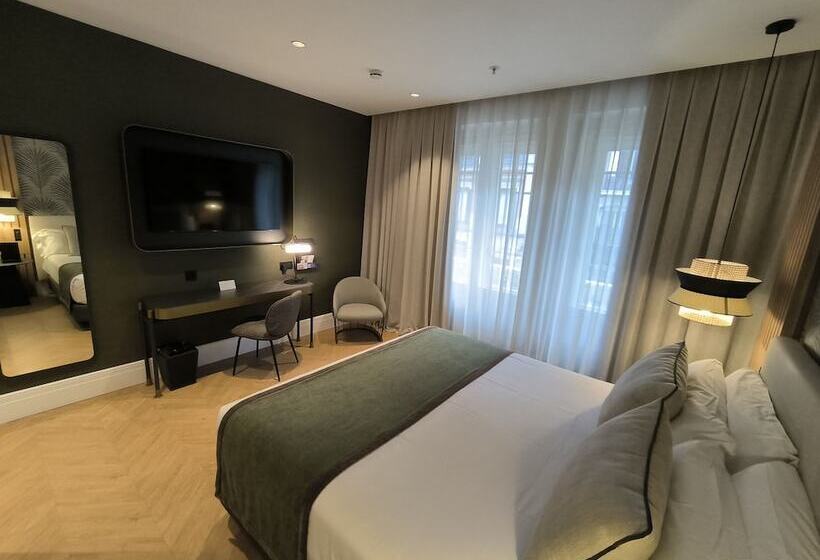 Номер Стандарт, Catalonia Atocha