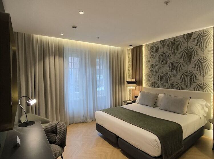 Номер Стандарт, Catalonia Atocha