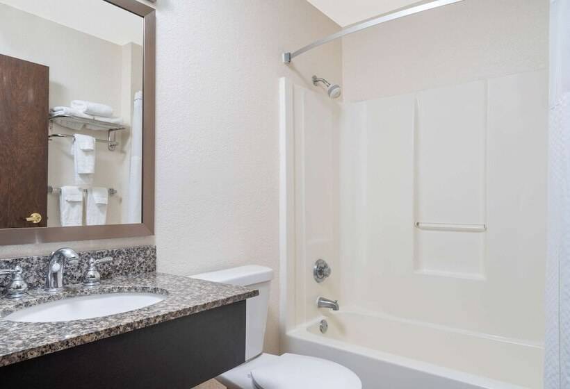 スイート, Days Inn By Wyndham Faribault