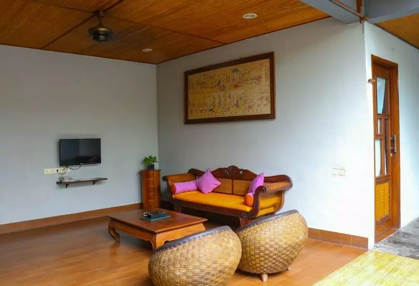 ویلای یک اتاق خوابه با استخر شنا, Desamuda Village