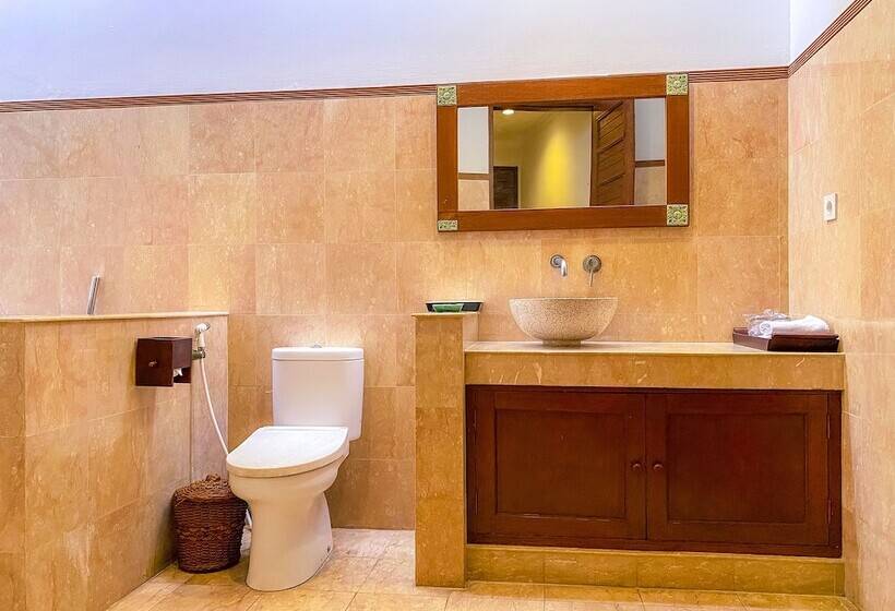 プール付3ベッドルーム ビラ, Desamuda Village