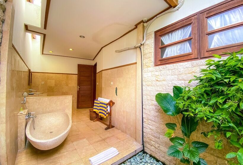 プール付3ベッドルーム ビラ, Desamuda Village