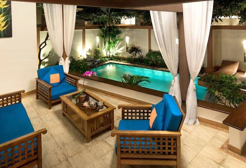 プール付3ベッドルーム ビラ, Desamuda Village