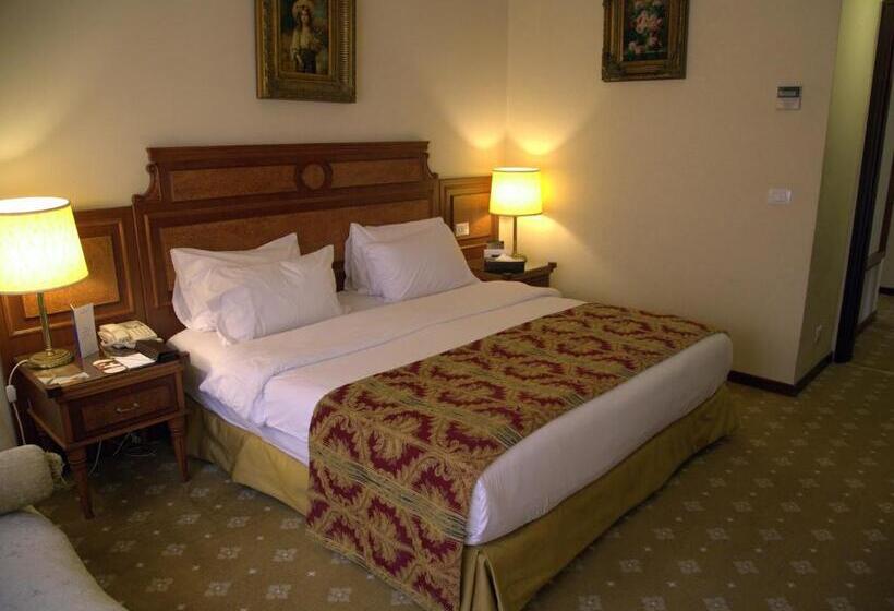 Pokój Deluxe Łóżko King Size, Serenada Golden Palace   Boutique