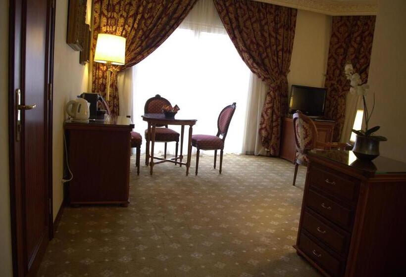 Executive Suite King Bed, Serenada Golden Palace   Boutique