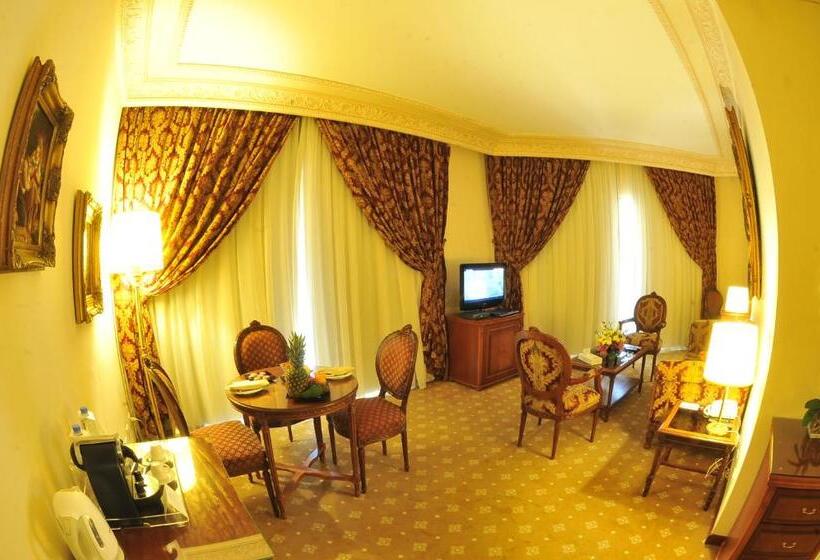 Executive Suite King Bed, Serenada Golden Palace   Boutique