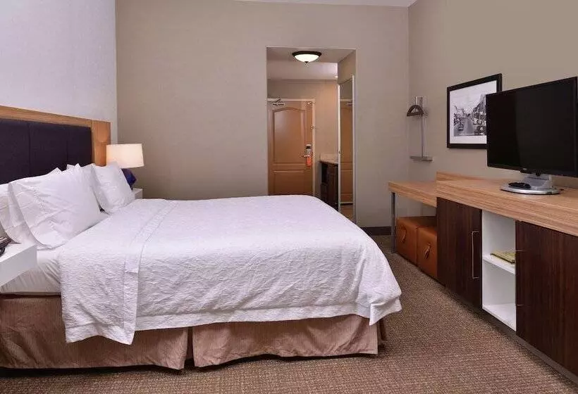 スタンダードスタジオ, Hampton Inn & Suites Woodland Sacramento Area