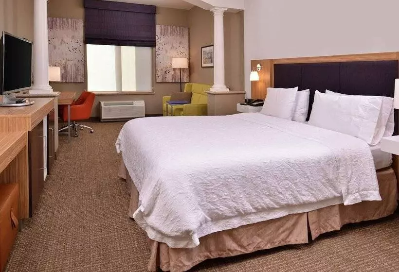 スタンダードスタジオ, Hampton Inn & Suites Woodland Sacramento Area