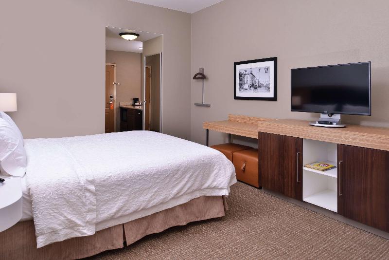 带大床的标准间, Hampton Inn & Suites Woodland Sacramento Area