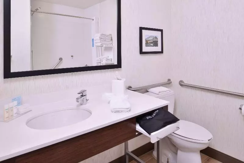キングサイドベッドのスタンダードワンルーム, Hampton Inn & Suites Woodland Sacramento Area