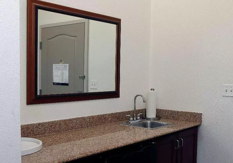 キングサイズベッドのスイートルーム, Hampton Inn & Suites Stephenville