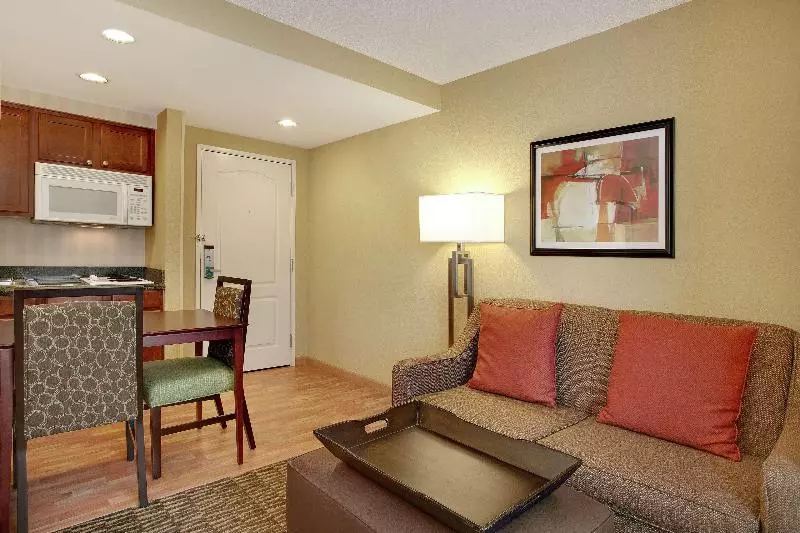 キングサイドベッドのスタンダードワンルーム, Homewood Suites By Hilton Tampabrandon