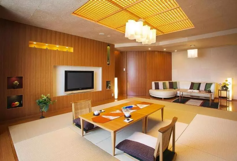 ジュニアスイート, Honjin Hiranoya Kachoan