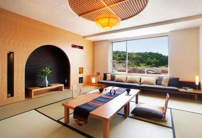 ジュニアスイート, Honjin Hiranoya Kachoan
