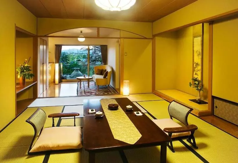 ファミリールーム, Honjin Hiranoya Kachoan