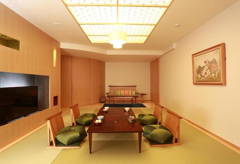 سوئیت جونیور با ماساژ آبی, Honjin Hiranoya Kachoan