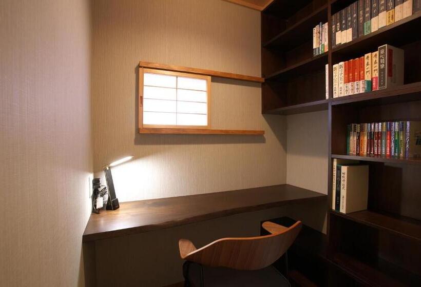 패밀리 룸, Honjin Hiranoya Kachoan