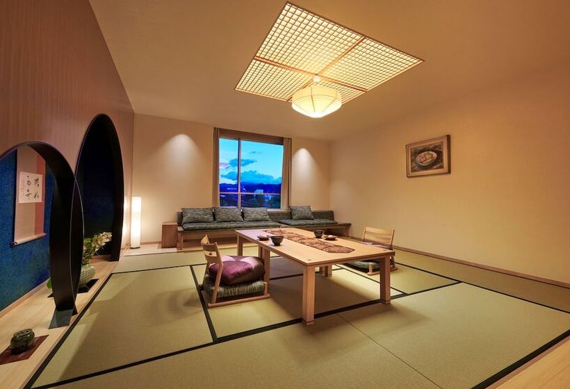 Люкс, Honjin Hiranoya Kachoan