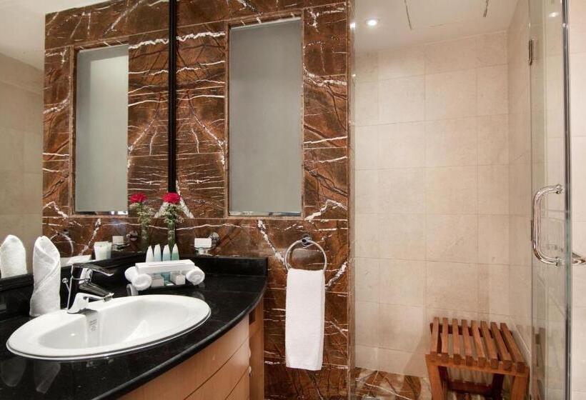 Номер Стандарт, Makkah