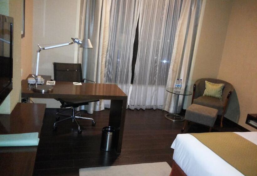 豪华房间, Ramada Plaza By Wyndham Pune Hinjewadi