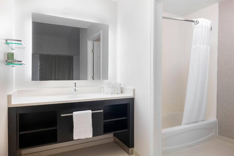 带大床的标准工作室, Residence Inn By Marriott Williamsburg