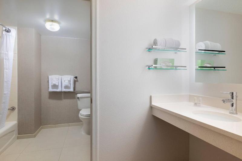 带大床的标准工作室, Residence Inn By Marriott Williamsburg