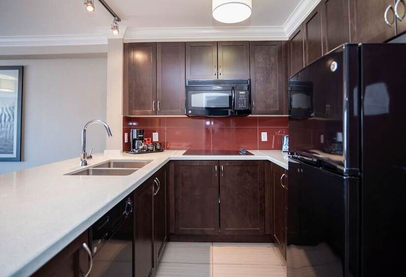 Люкс Кровать Кинг, Sandman Hotel And Suites Abbotsford