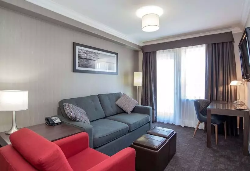 キングサイズベッドのスイートルーム, Sandman Hotel And Suites Abbotsford