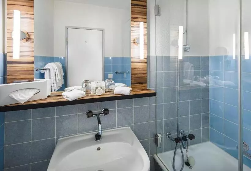اتاق استاندارد با چشمانداز دریاچه, Seeburg