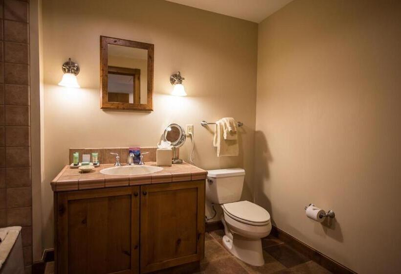 חדר סטנדרט עם מיטת קינג, The Lodge At Mountaineer Square