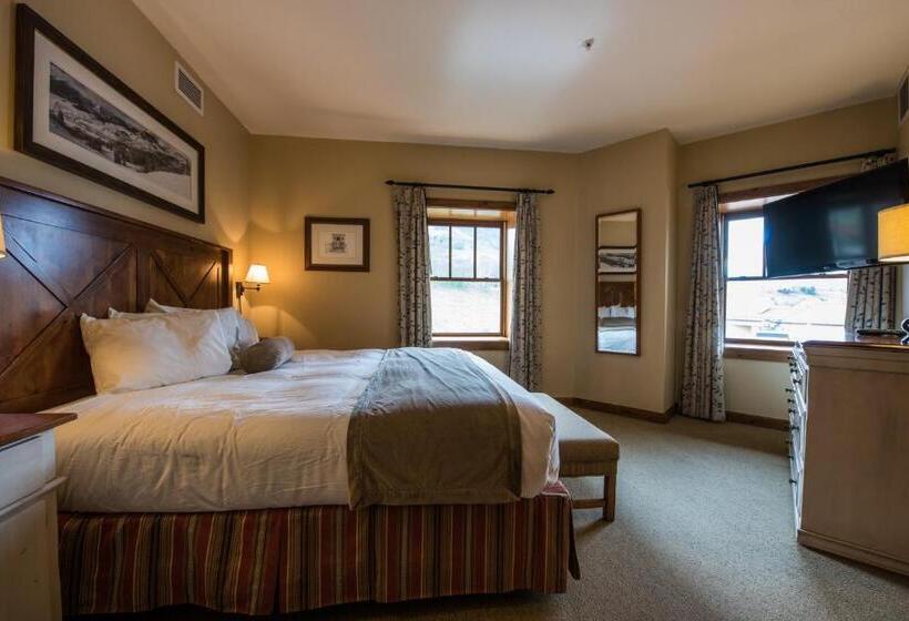 דירת חדר, The Lodge At Mountaineer Square