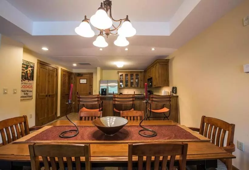 １ベッドルームアパートメント, The Lodge At Mountaineer Square