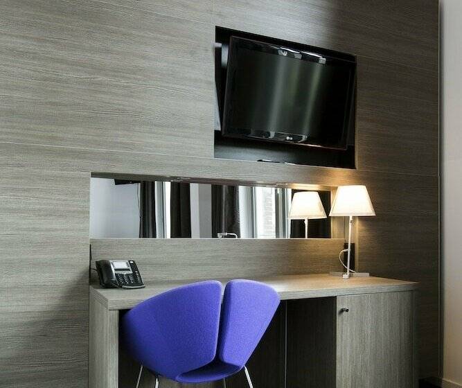 سوییت جونیور, The Manor Amsterdam