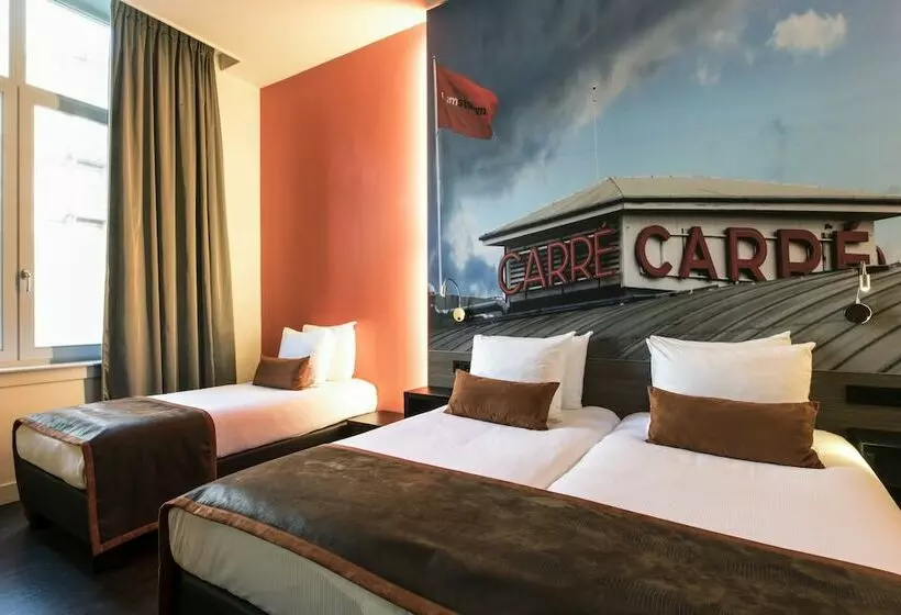 Superior Triple Room, The Manor Amsterdam