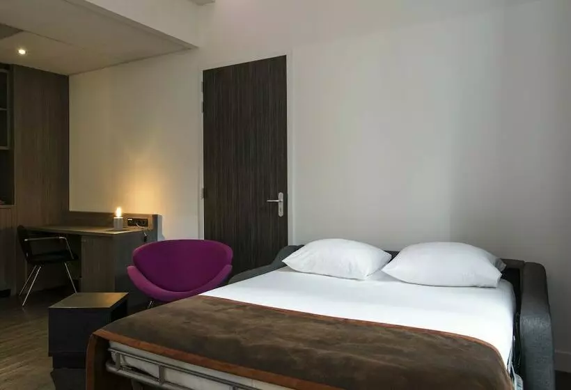 Family Room, The Manor Amsterdam