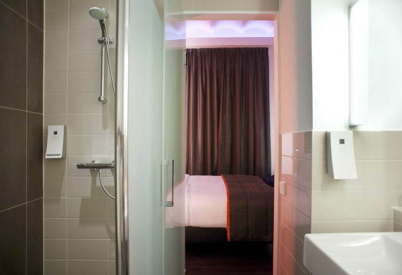 اتاق سوپریور, The Manor Amsterdam