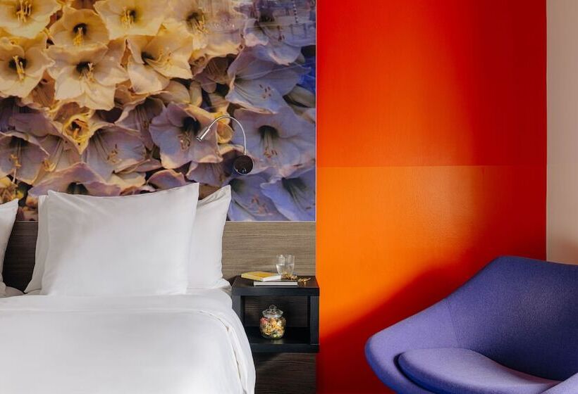 اتاق سوپریور, The Manor Amsterdam