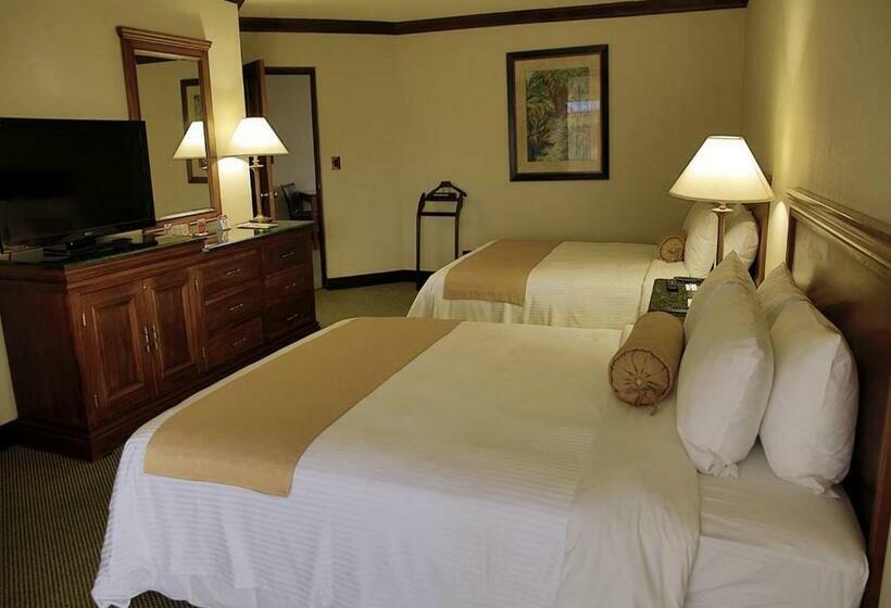 キングサイズベッドのジュニアスイート, Wyndham San Jose Herradura