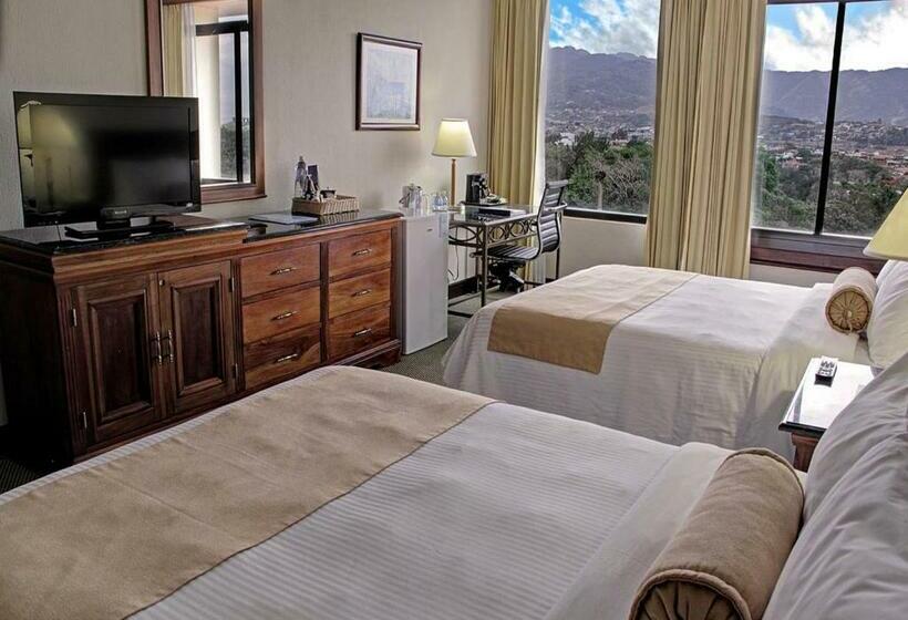 プールビュースタンダードルーム, Wyndham San Jose Herradura