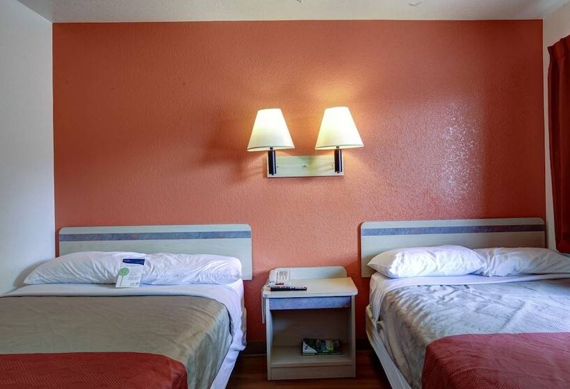 חדר סטנדרט שתי מיטות זוגיות, Motel 6 Grants Pass, Or
