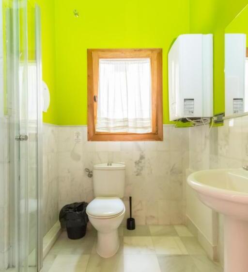 اتاق استاندارد چهار تخته, White Nest