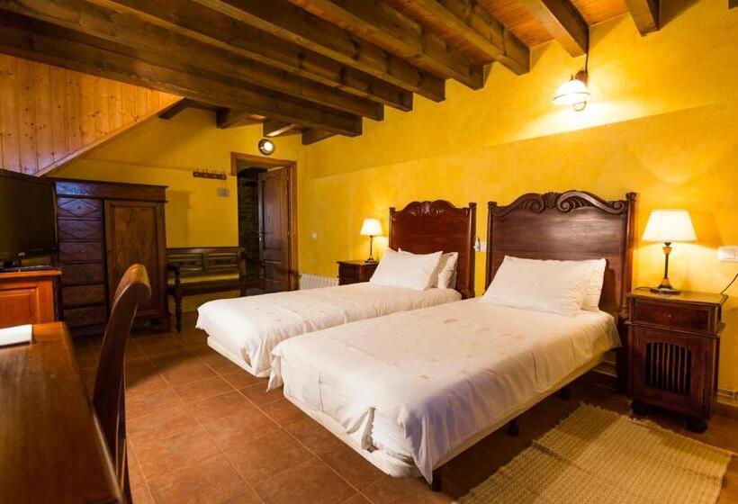 Полулюкс, Casa Do Merlo