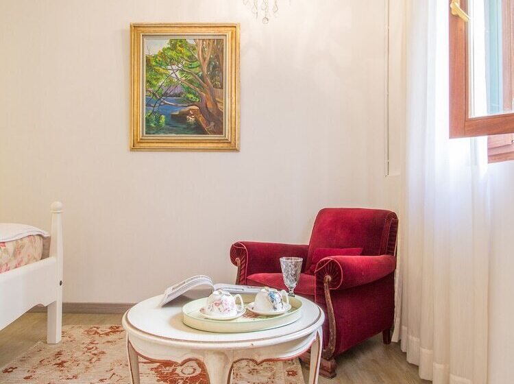 اتاق سوپریور, Ca'n Abril