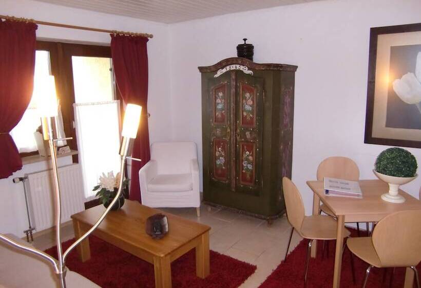 Семейный Номер, Garni Zeranka