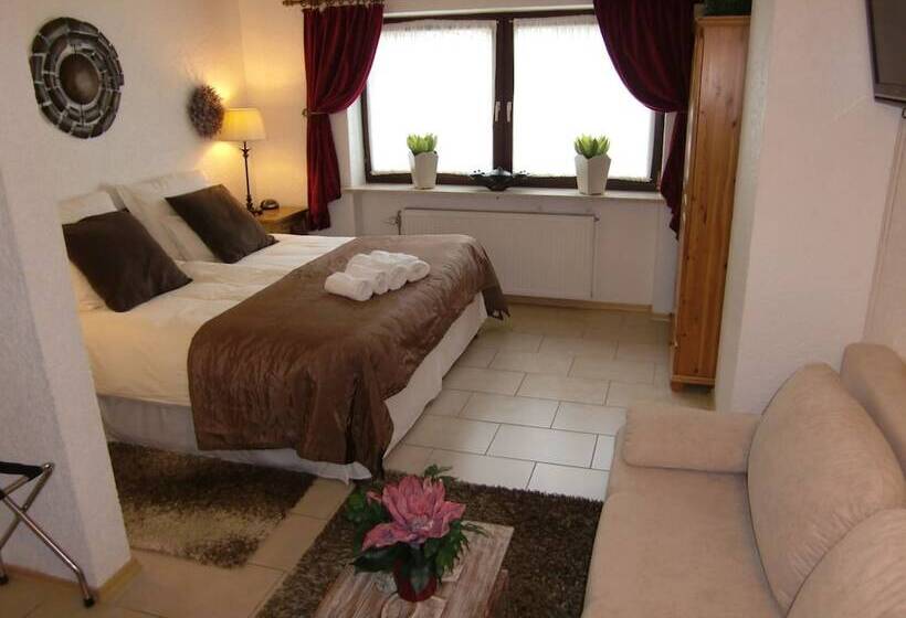 Семейный Номер Базовый, Garni Zeranka