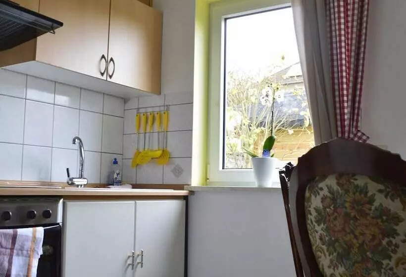 Huoneisto 1 Makuuhuone, Gästehaus Gebauer