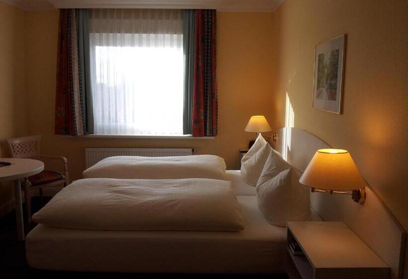 חדר סטנדרט, Haase