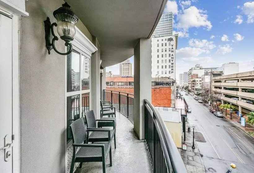 スイート, Hampton Inn & Suites Mobile  Downtown Historic District